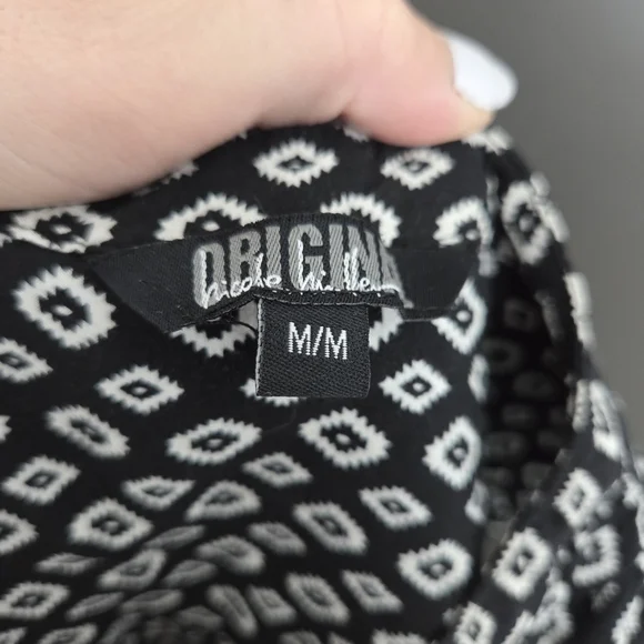 Nicole Miller Black and White Geometric Blouse - Picture 3 of 3